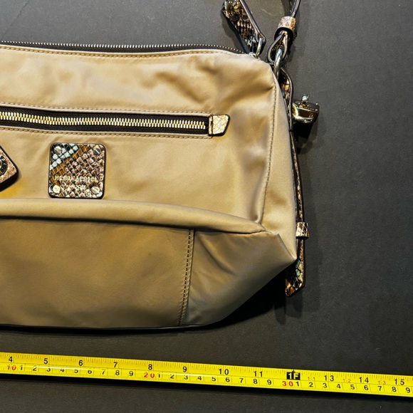 Henri Bendel beautiful crossbody. Cream/Beige w/python accents. UEC - Picture 8 of 12